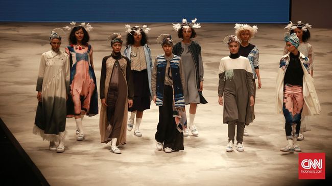 Kekayaan tenun NTT dinilai menjadi daya tarik yang tepat pada penyelenggaraan Indonesia Fashion Week (IFW) 2017, Februari mendatang.
