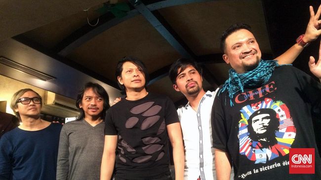 Selama 22 tahun, GIGI telah merilis puluhan lagu hits dan melakoni ribuan konser musik, juga berkali-kali "tanggal gigi" alias ditinggal personel.