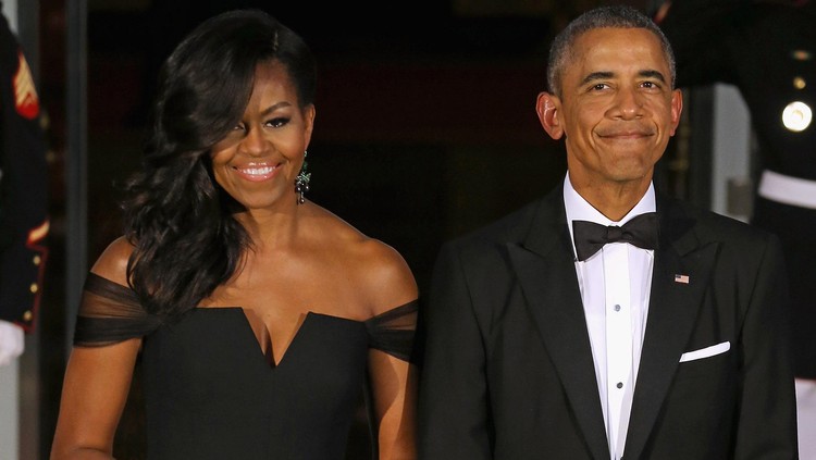 Barack Obama memang romantis. Ucapannya di hari ulang tahun pernikahannya bikin melting deh, Bun.