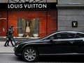 Louis Vuitton Rancang Koper 'Pengangkut' Lukisan