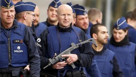 Polisi Belgia Serbu Terduga Teroris Paris