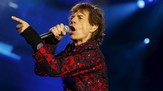 Meski belum genap tiga bulan pasca operasi jantung, penampilan Mick Jagger pasca operasi jantung tetap enerjik.