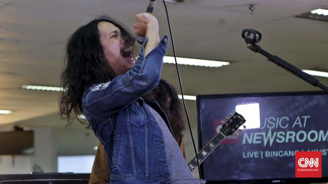 Untuk pertama kalinya The SIGIT akan menggelar konser bersama grup orkestra di Bandung. Kapasitas ruangan hanya untuk 500 orang.