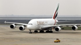 Pesawat Emirates Kecelakaan Saat Mendarat di Dubai