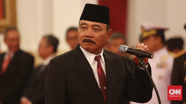 Kepala Badan Keamanan Laut Republik Indonesia Laksamana Madya Ari Soedewo mengakui anak buahnya ditangkap oleh Komisi Pemberantasan Korupsi.