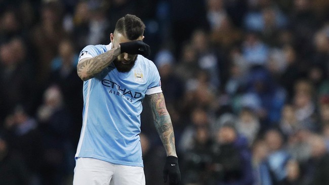 Duel Manchester City lawan Dynamo Kiev berjalan monoton di babak pertama. Hingga babak pertama usai, skor 0-0 pun masih bertahan.