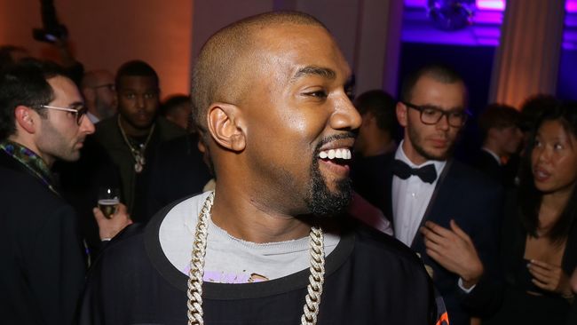 Sang suami Kim Kardashian bertingkah sangat ramah kepada wartawan yang memberikannya tumpangan ke sebuah pusat kebugaran.