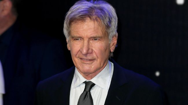 Jaket kulit yang selalu menemani Han Solo dalam segala aksinya di film Star Wars itu dilelang untuk pendanaan penelitian epilepsi.
