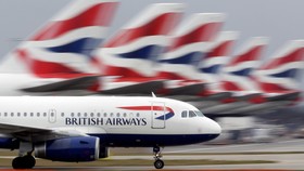 Diduga Teroris, Seorang Pria Ditahan di Bandara London