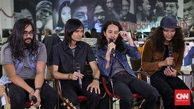 Menikmati 'Bensin Baru' The SIGIT di Malam Minggu