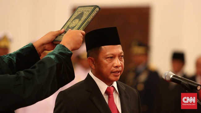 Menurut Kontras, saat menjabat Kepala Polda Papua, Irjen Tito Karnavian tidak lepas dari kasus dugaan pelanggaran HAM.