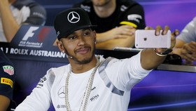 Instruksi Dibatasi, Hamilton Yakin F1 Menarik