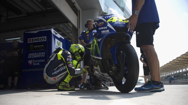 Valentino Rossi menyatakan bahwa dengan ban Michelin para pebalap tak boleh melakukan kesalahan secuil pun seperti yang terjadi di GP Austin.