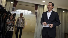 Jokowi Tinjau Jalan dan Pos Perbatasan RI-Malaysia