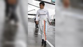 Foto Terbaik Latihan Bebas Pertama Rio Haryanto Di Melboure, Rio Haryanto memulai langkahnya di Formula 1 dengan menjalani sesi latihan bebas di Sirkuit Albert Park yang diguyur hujan.