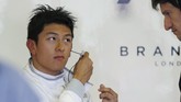 Foto Terbaik Latihan Bebas Pertama Rio Haryanto Di Melboure, Rio Haryanto memulai langkahnya di Formula 1 dengan menjalani sesi latihan bebas di Sirkuit Albert Park yang diguyur hujan.