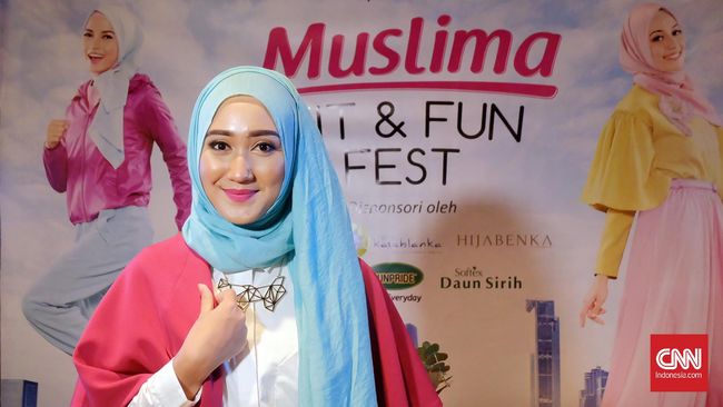 Nyatanya, paparan sinar matahari justru memicu diproduksinya vitamin D untuk kesehatan dan kekuatan tubuh.
