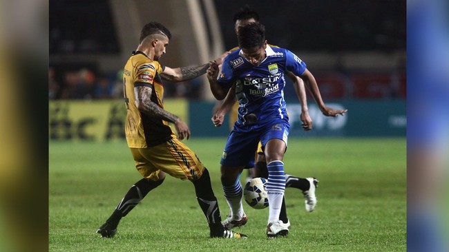 Gol tunggal Samsul Arif di menit ke-73 sudah cukup membuat Bobotoh tersenyum di Stadion Si Jalak Harupat, Minggu (20/3).