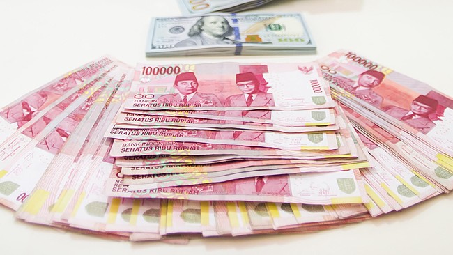 Nilai tukar rupiah bertengger di Rpp16.370 per dolar AS pada Jumat (20/6) pagi. Mata uang Garuda naik 36 poin atau plus 0,22 persen.