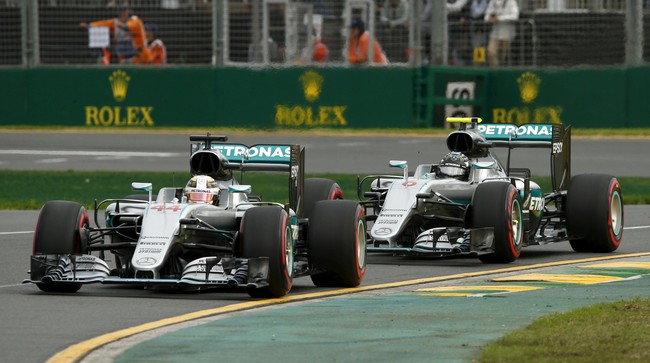 Rio Haryanto gagal menyelesaikan balapan karena kerusakan pada mobilnya, sementara Nico Rosberg sukses melewati adangan Ferrari.