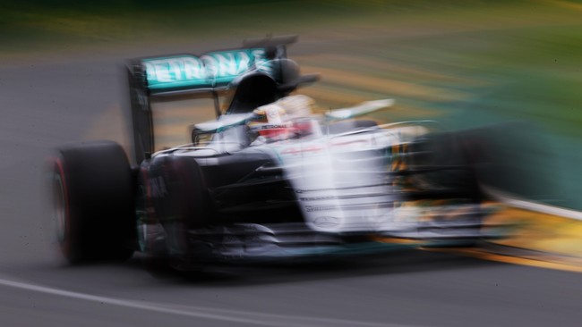 Lewis Hamilton berhasil keluar sebagai juara di GP Jerman setelah memimpin sejak awal balap memanfaatkan kesalahan yang dilakukan Nico Rosberg di garis start.