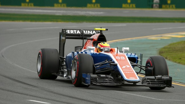 Menpora menyesalkan pemasangan profil pebalap nasional asal Jawa Tengah itu pada "preshow" perdana F1 tanpa menampilkan Bendera Indonesia.