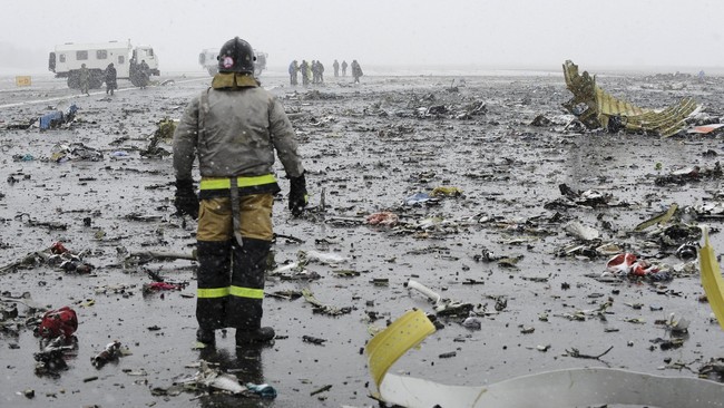 Televisi pemerintah Rusia merilis kata-kata terakhir dari pilot pesawat nahas Flydubai yang jatuh di kota Rostov-on-Don pekan lalu.