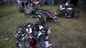 Kala Mobil Alonso Dibuat Berkeping-keping