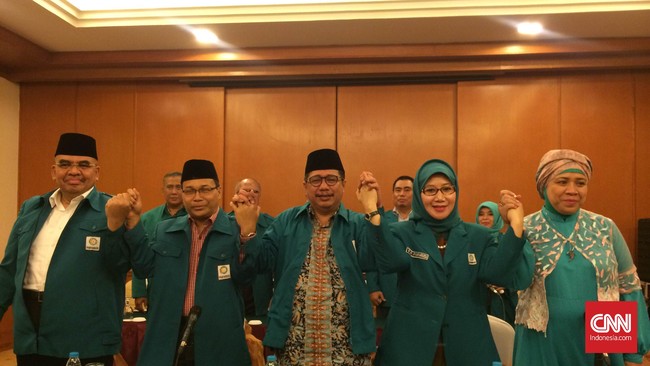 Uang sejumlah Rp200 juta tersebut digunakan untuk kepentingan umrah Persaudaraan Muslimin Indonesia (Parmusi).