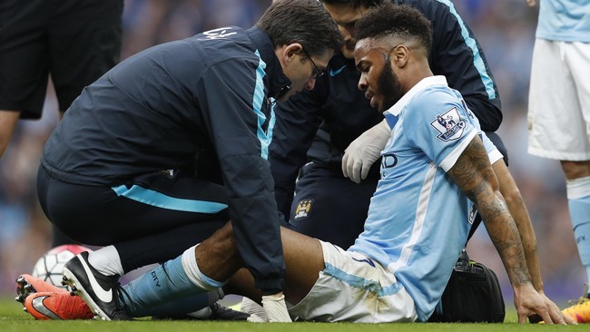 Raheem Sterling diprediksi absen hingga akhir musim setelah mengalami cedera pada derbi Manchester, akhir pekan lalu.