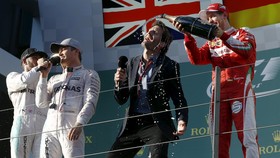 Pensiun Dari Dunia Balap, Mark Webber Jadi Duta Porsche