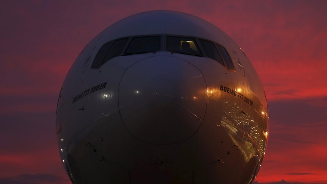 KNKT menilai tidak adanya instruksi manual saat terjadi anomali AOA pada Lion Air PK-LQP sebabkan pilot kesulitan kendalikan pesawat sehingga terjadi kecelakaan