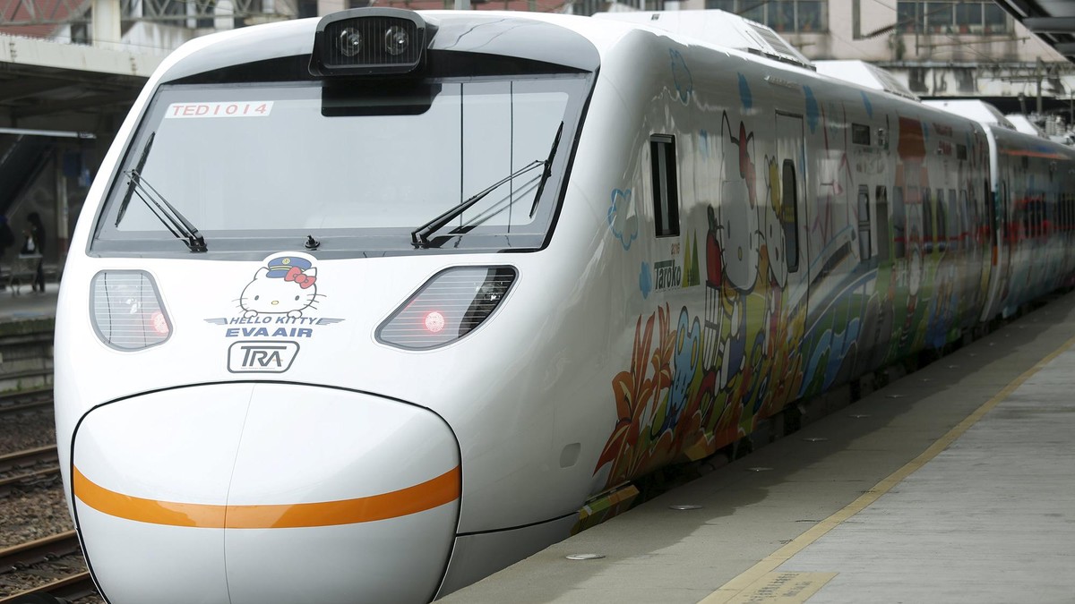 Perjalanan Perdana Kereta Hello Kitty di Taiwan