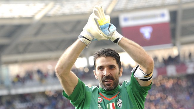 Kiper veteran Italia Gianluigi Buffon selangkah lagi akan kembali ke Juventus setelah melakukan tes medis di Turin, Kamis (4/7) pagi waktu setempat.