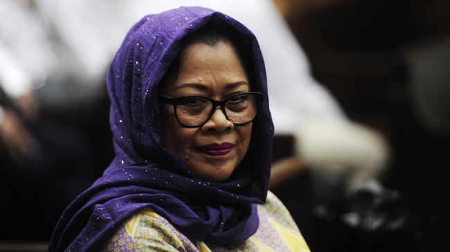 Dewie Yasin Limpo juga keberatan dengan tuntutan jaksa atas pencabutan hak politiknya. 