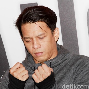 Ariel 'NOAH' Bisa Halu, Pamer Foto Kongkow Bareng Idolanya, Kurt Cobain