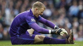 Hart Tak Ingin Penalti Ronaldo di Semifinal