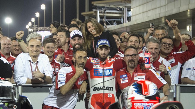 Produsen sepeda motor balap MotoGP Ducati mendominasi tes hari pertama di Austria, Selasa (19/7). Empat penunggang Desmosedici menjadi yang tercepat.
