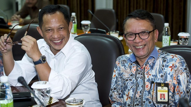Menurut Kepala BNPT Tito Karnavian, narapidana teroris selama ini bisa dengan mudah dibesuk dan mendapat informasi soal kegiatan teror dari pembesuknya. 