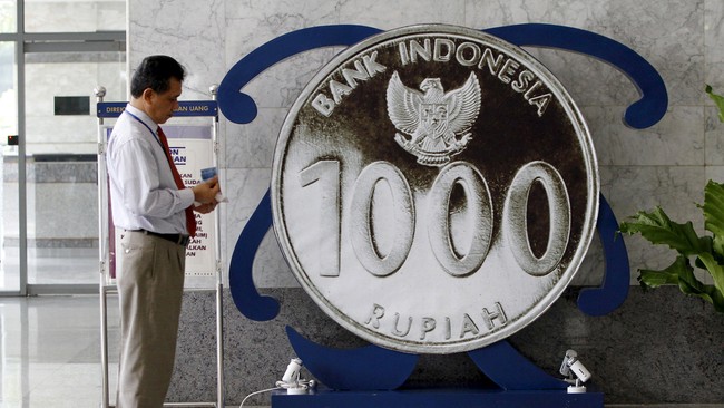 Dewan Gubernur BI menilai banyak negara maju yang melonggarkan kebijakan moneternya akibat perlambatan ekonomi global yang masih berlanjut.