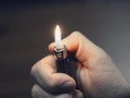 Bahaya Tinggalkan Korek Gas di Mobil, Dasbor dan Kaca Hancur