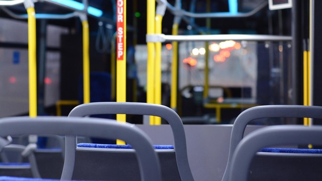Menteri Perhubungan Budi Karya Sumadi mengimbau penumpang tak memaksakan diri untuk naik bus yang dirasa tak laik jalan.