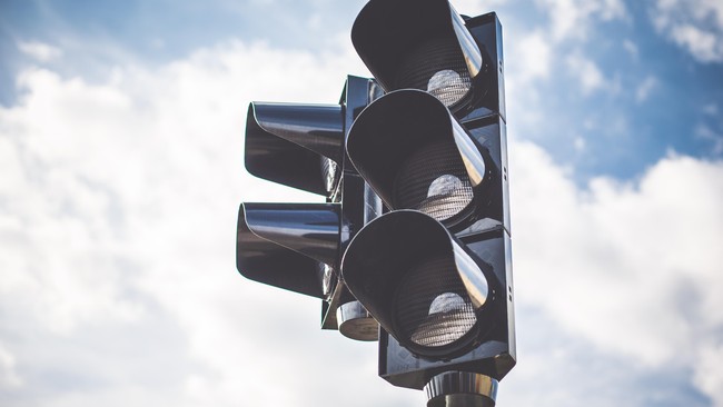 25 Traffic Light di Jakarta Bakal Dipasang ITSC, Apa Itu? Intelligent Traffic Control System atau Sistem Kontrol Lalu Lintas Pintar. Sistem diklaim lebih efektif mengurai kemacetan, khususnya di wilayah persimpangan.