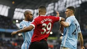 Alasan Pellegrini Keluarkan Demichelis di Derbi Manchester
