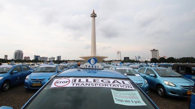Tidak ada lagi tarif murah untuk taksi online setelah pemerintah menetapkan batas tarif atas dan bawah untuk layanan Grab Cs.