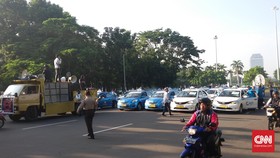 Usai Bertemu Organda, Kemenhub Anggap GrabCar dan Uber Ilegal