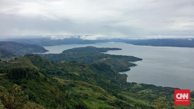 Tak hanya Danau Toba, Kabupaten Samosir juga memiliki sejumlah objek wisata yang menarik untuk dikunjungi.
