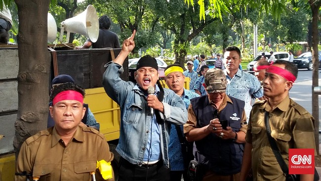 Kemkominfo menerima perwakilan dari Paguyuban Pengemudi Angkutan Darat untuk diskusi permintaan mereka agar aplikasi Uber dan Grab ditutup.
