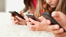 Sering Dapat SMS 'Kirim Saja ke Rekening..'? Lapor OJK Saja!