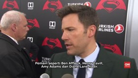 Batman dan Superman 'Keluar Sarang' untuk Premiere Film
